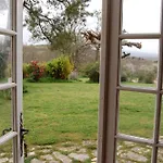 Ma Maison Sur La Colline Дом отдыха *